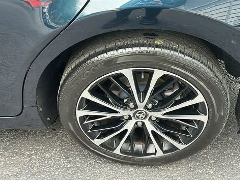 Used 2020 Toyota Camry SE w/ Carpet Mat Package FWD image 32