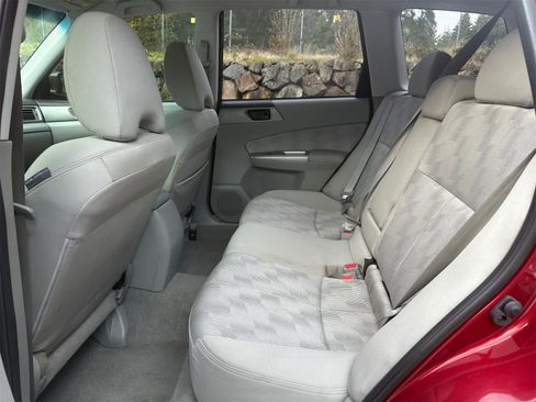Used 2010 Subaru Forester 2.5X image 11