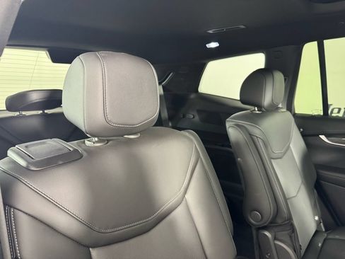 Used 2024 Cadillac XT6 Sport w/ Technology Package AWD/4WD image 29