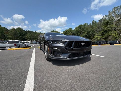 Used 2024 Ford Mustang GT RWD image 4