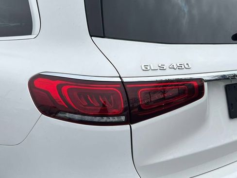 Used 2022 Mercedes-Benz GLS 450 4MATIC image 9