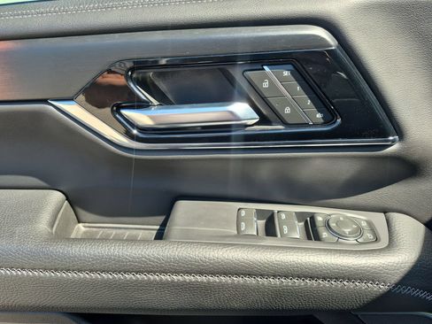 Certified 2025 GMC Yukon XL Denali w/ Sun & Power Step Package AWD/4WD image 25
