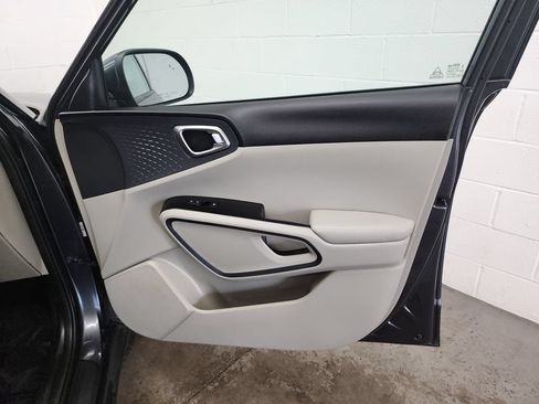 Used 2021 Kia Soul EX FWD image 32