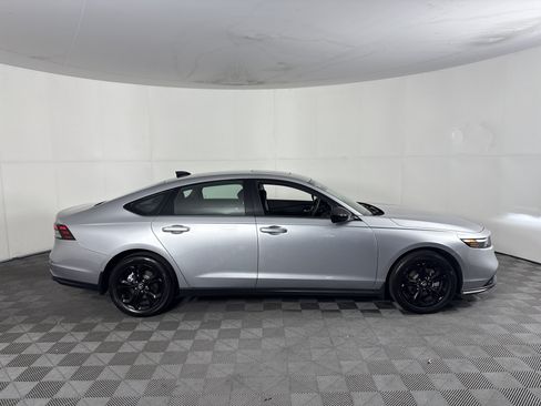Used 2025 Honda Accord SE image 3