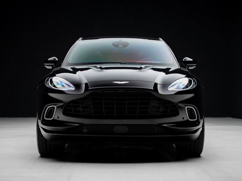 Used 2021 Aston Martin DBX image 7