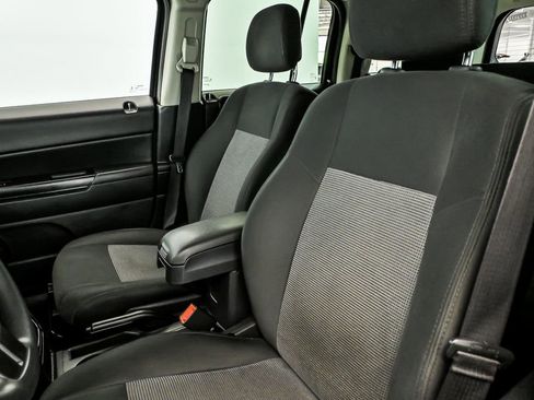 Used 2014 Jeep Patriot Sport w/ Power Value Group FWD image 13