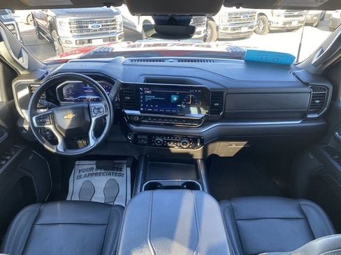 Used 2024 Chevrolet Silverado 2500 LTZ w/ LTZ Premium Package image 9
