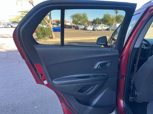 Used 2020 Chevrolet Trax LT image 23