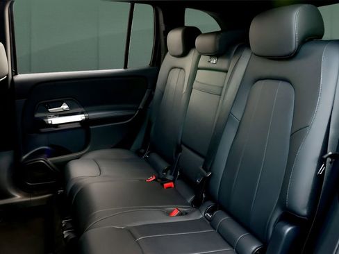 Used 2024 Mercedes-Benz GLB 250 image 22