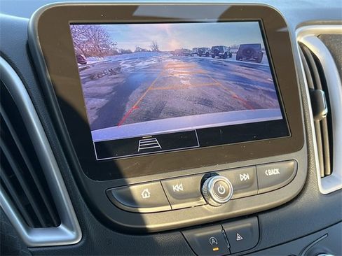 Used 2023 Chevrolet Malibu LT image 22