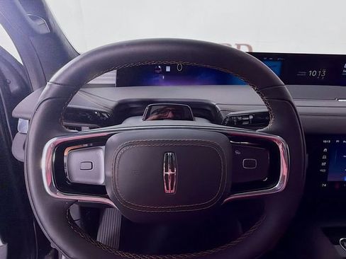 New 2025 Lincoln Navigator Black Label AWD/4WD image 11