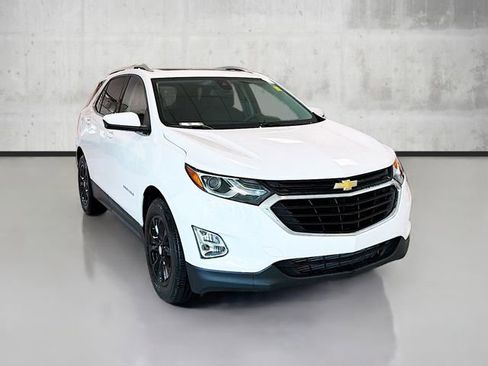 Used 2020 Chevrolet Equinox LT image 3