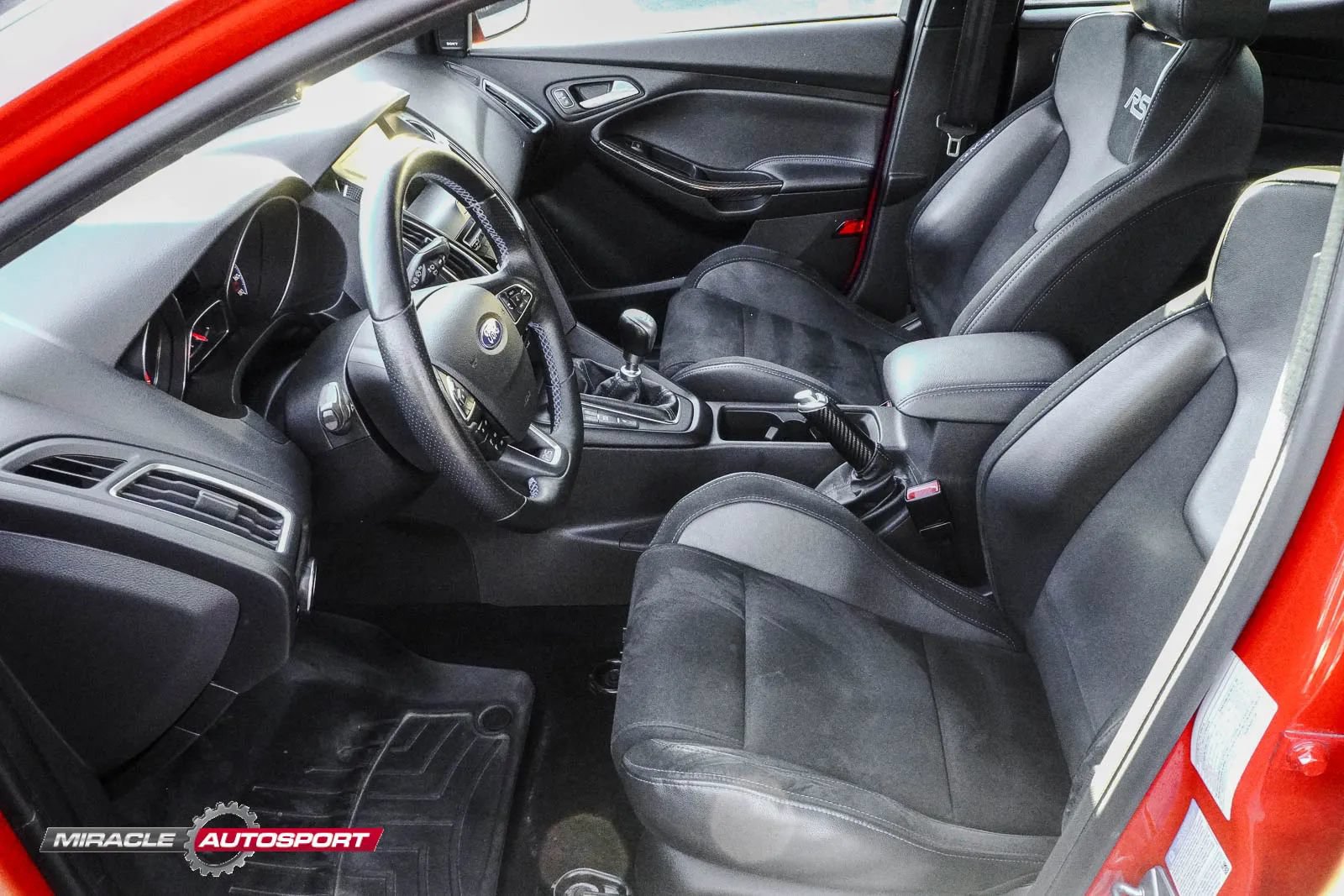Used 2018 Ford Focus RS AWD/4WD image 17