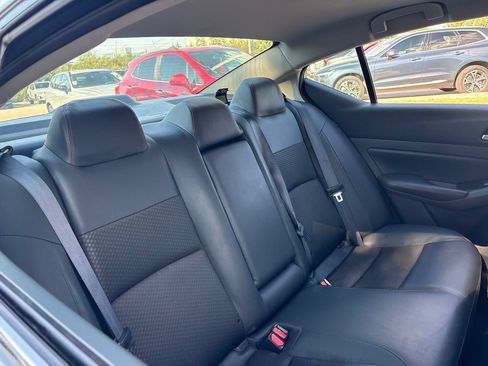 Used 2025 Nissan Altima 2.5 SR FWD image 11