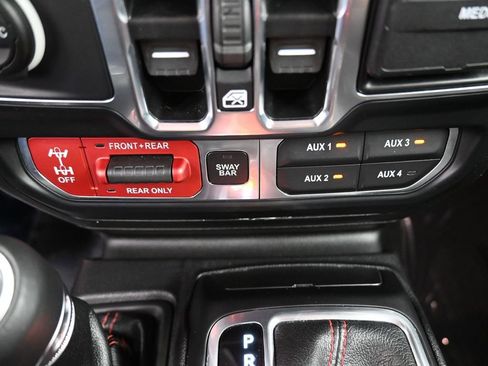 Used 2019 Jeep Wrangler Unlimited Rubicon w/ LED Lighting Group image 22