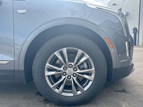 Used 2021 Cadillac XT5 Premium Luxury AWD/4WD image 12