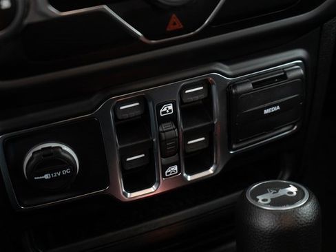 Used 2020 Jeep Wrangler Unlimited Sport S image 25