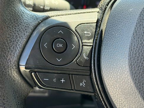 Used 2019 Toyota RAV4 XLE w/ Convenience Package FWD image 14