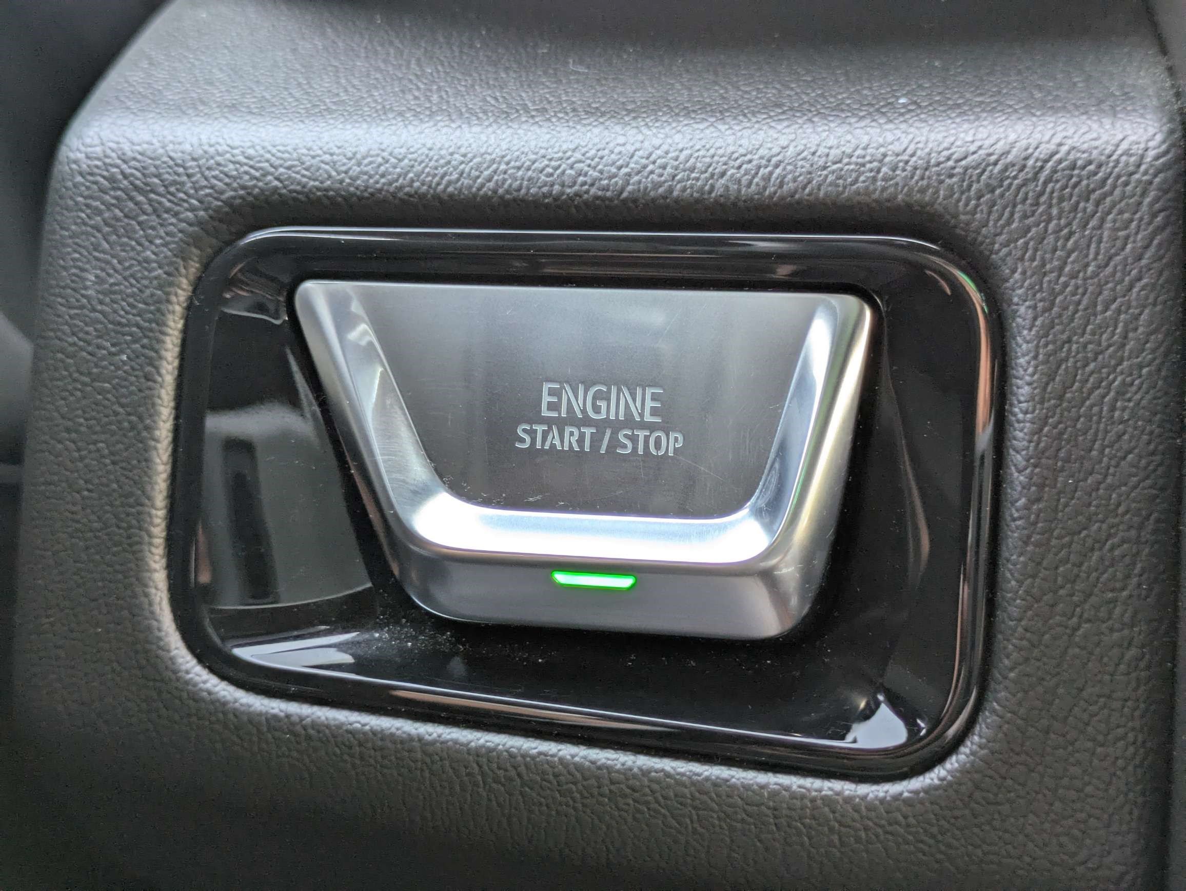 Used 2025 GMC Yukon XL Denali AWD/4WD image 27