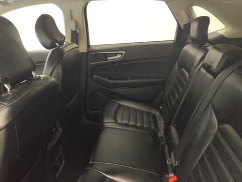 Used 2019 Ford Edge SEL w/ Equipment Group 201A AWD/4WD image 18