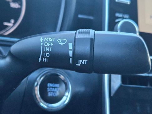 Used 2019 Toyota Avalon Touring image 23