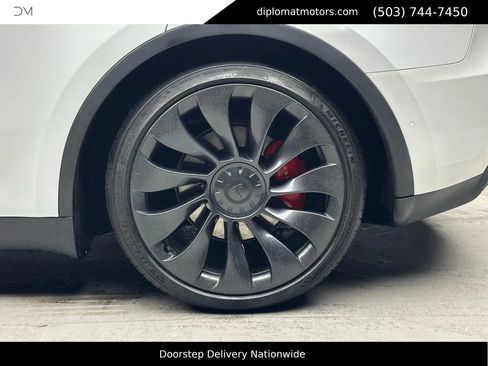 Used 2022 Tesla Model Y Performance image 35
