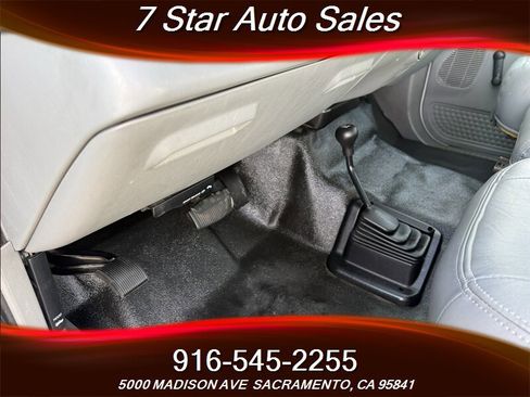 Used 2006 Ford F250 XL AWD/4WD image 8