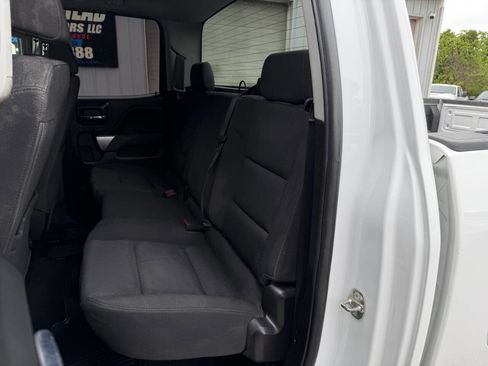 Used 2018 Chevrolet Silverado 1500 LT w/ All Star Edition AWD/4WD image 10