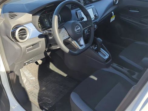 New 2025 Nissan Versa SV image 6