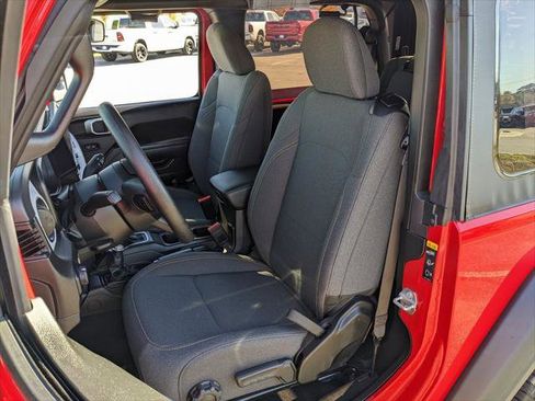 Certified 2025 Jeep Wrangler Sport image 29