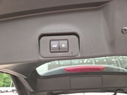 Used 2023 Nissan Rogue SV w/ SV Premium B Package AWD/4WD image 10
