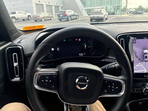 Used 2023 Volvo XC40 Recharge Plus AWD/4WD image 18