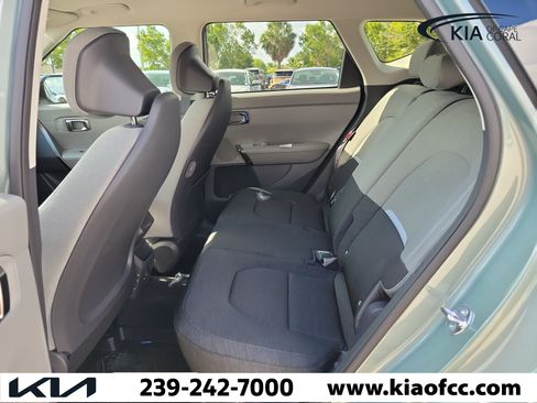 New 2027 Kia Seltos S FWD image 11