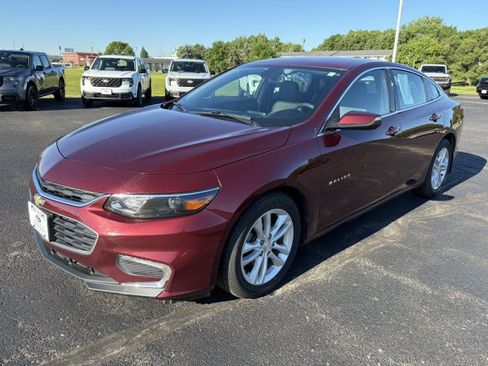 Used 2016 Chevrolet Malibu LT w/ Leather Package FWD image 1