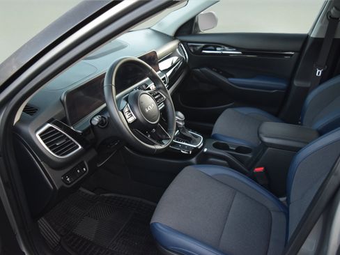 Used 2024 Kia Seltos S AWD/4WD image 9