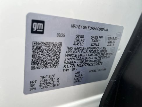 Used 2025 Chevrolet Trax LT w/ LT Convenience Package image 28