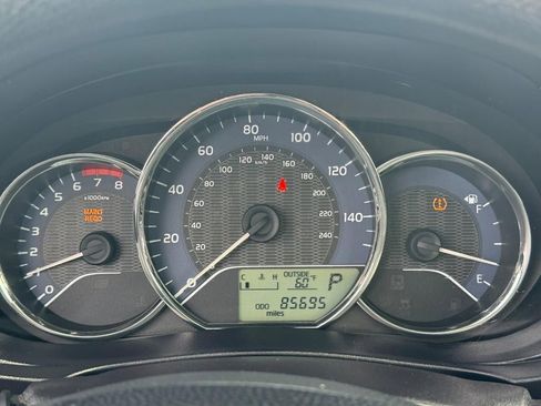 Used 2015 Toyota Corolla LE Premium image 22