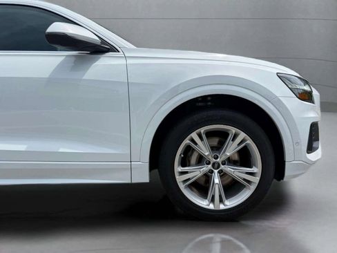 Used 2023 Audi Q8 Premium w/ Convenience Package AWD/4WD image 9