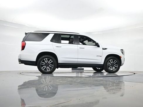 Used 2023 GMC Yukon AT4 w/ Technology Package AWD/4WD image 34