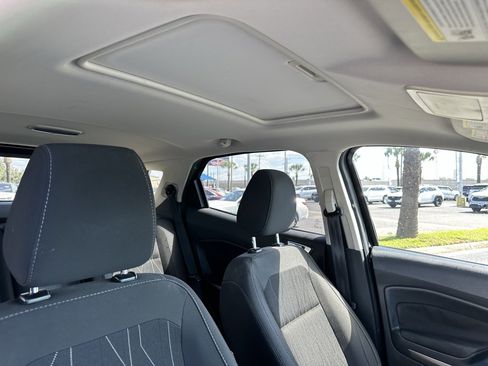 Used 2019 Ford EcoSport SE w/ SE Convenience Package image 25