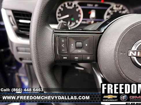 Used 2023 Nissan Rogue SV image 19