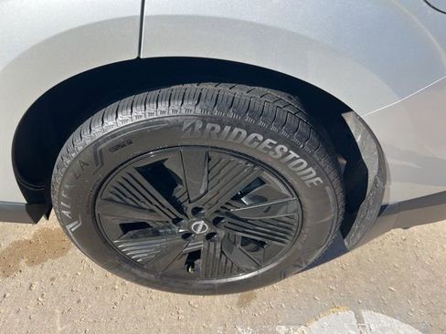 Used 2025 Nissan Murano SV image 36