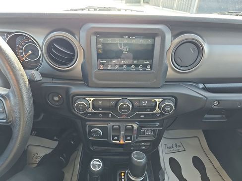 Used 2022 Jeep Wrangler Sport image 22