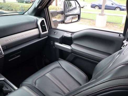 Used 2022 Ford F250 Platinum AWD/4WD image 22