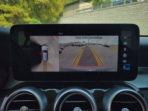 Used 2021 Mercedes-Benz GLC 300 image 13