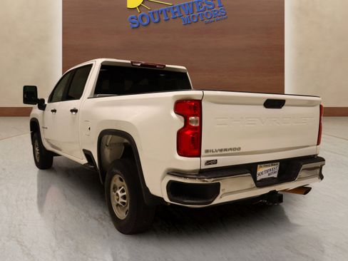 Used 2024 Chevrolet Silverado 2500 W/T w/ WT Convenience Package image 2