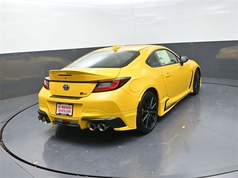New 2026 Toyota GR86 YUZU Limited image 7