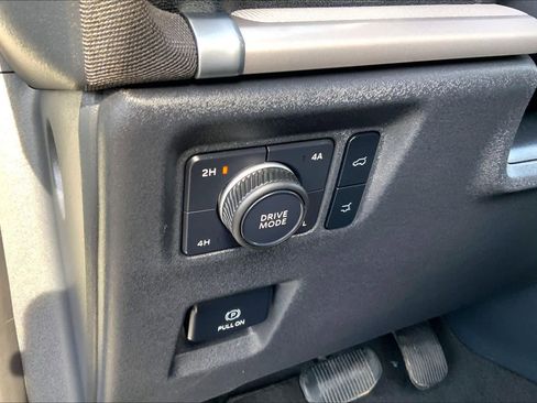 Used 2025 Ford Expedition Active AWD/4WD image 33