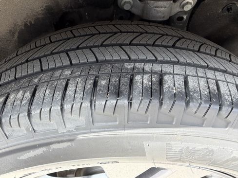 Certified 2023 Ford Explorer XLT w/ Equipment Group 202A AWD/4WD image 21