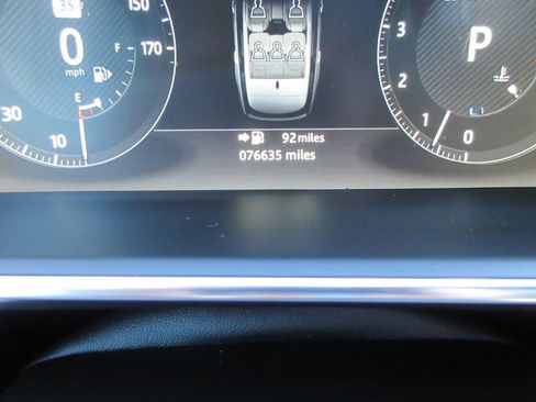 Used 2017 Land Rover Range Rover Supercharged image 4